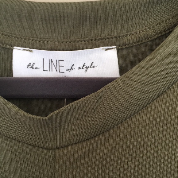 Long Olive Green Knotted Top size Large - Picture 5 of 6